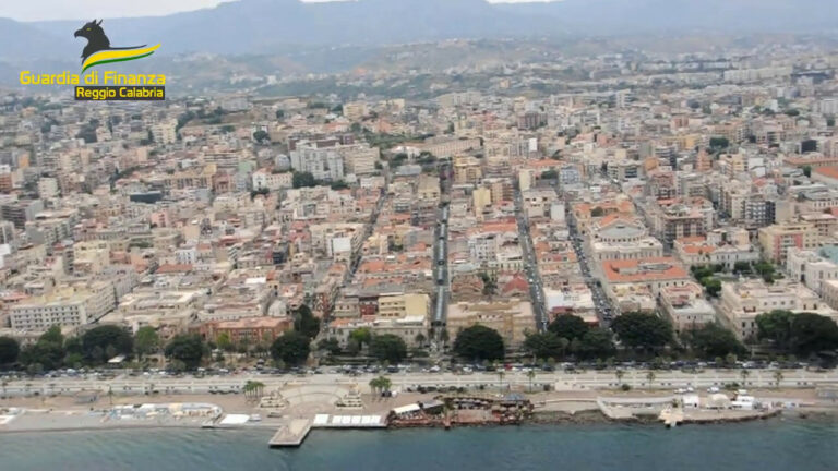 Era diretto in Sicilia con 6 kg di droga, arrestato a Reggio Calabria (VIDEO)
