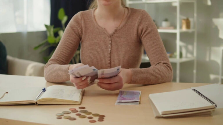 La manovra da 35 miliardi diventa legge (VIDEO)