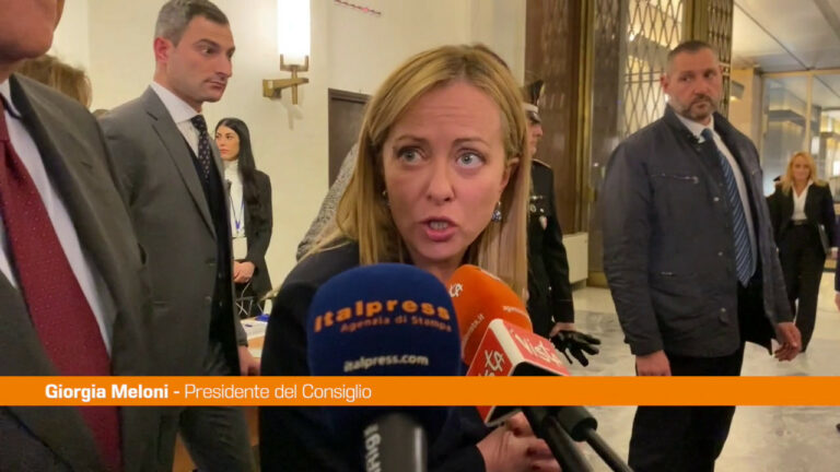 Meloni: “Solidali con le donne iraniane, violenza inaccettabile” (VIDEO)