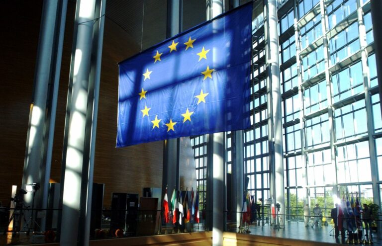 Agroalimentare, via libera Ue alla polvere di grillo domestico