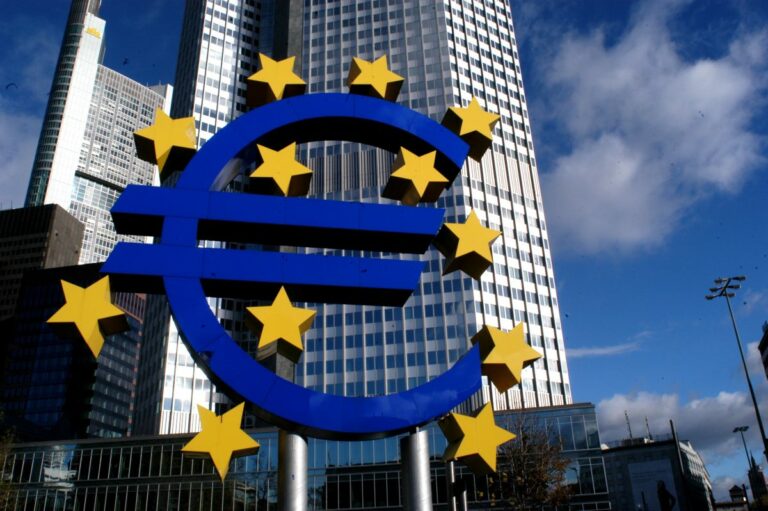 Bce: “In Eurozona possibile recessione ma lieve”