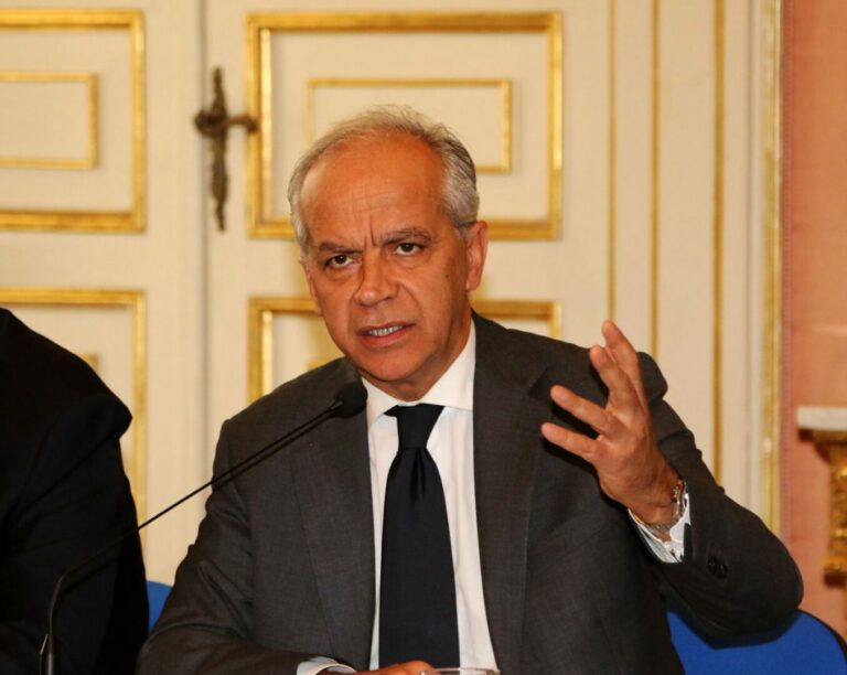 Piantedosi: “Più polizia negli ospedali e trasferte vietate ai violenti”