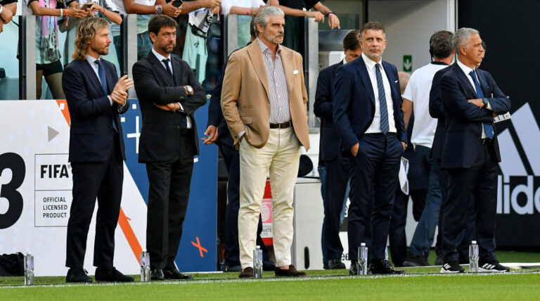 Plusvalenze, penalizzazione di 15 punti per la Juventus Plusvalenze, penalizzazione di 15 punti per la Juventus