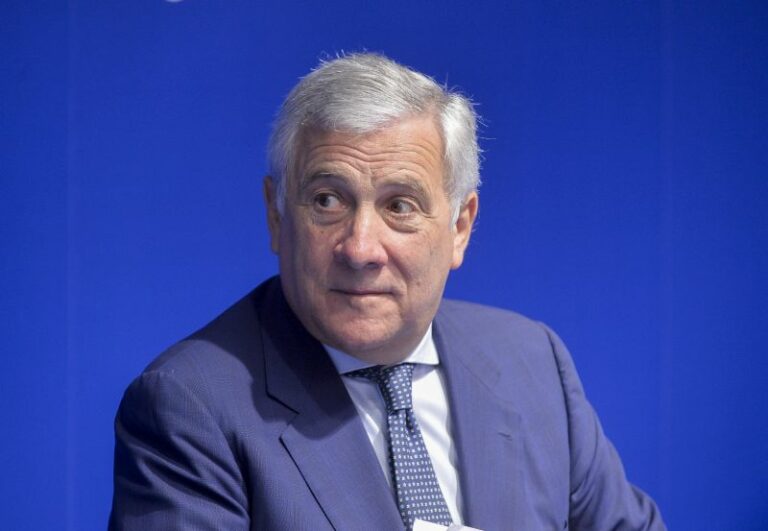 Tajani: “Serve un’azione coordinata per promuovere gli investimenti in Italia”