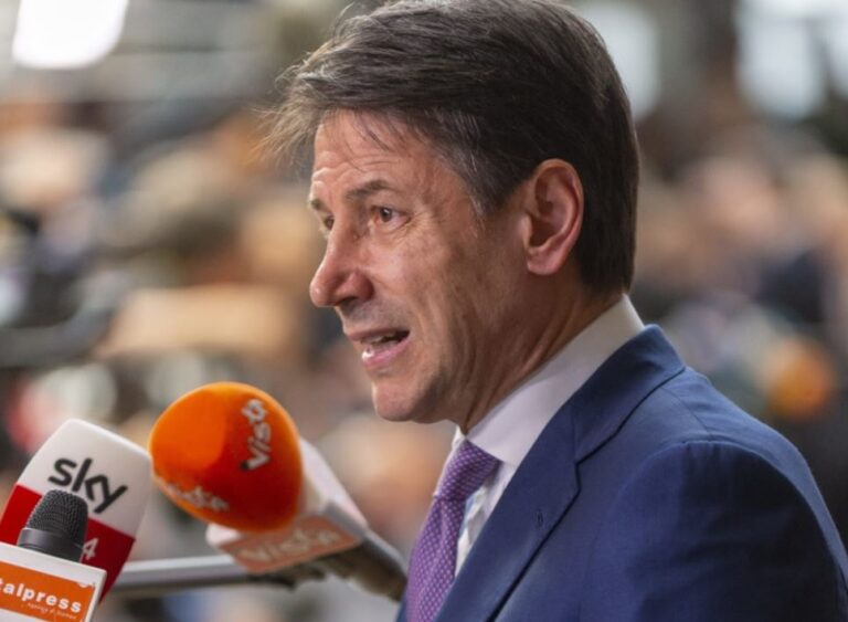 Conte: “Europa parla di reddito minimo, Italia in controtendenza”
