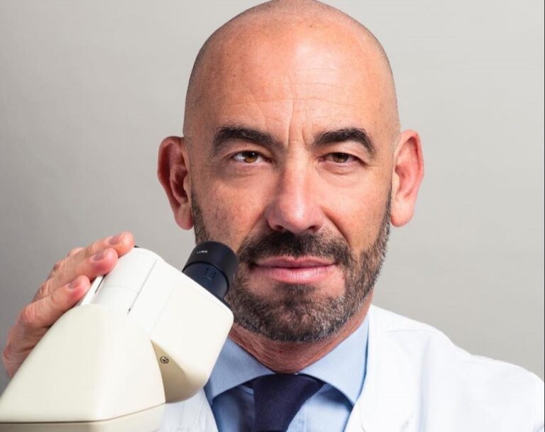 Covid, Bassetti: “Tempi ancora lunghi per il vaccino spray”