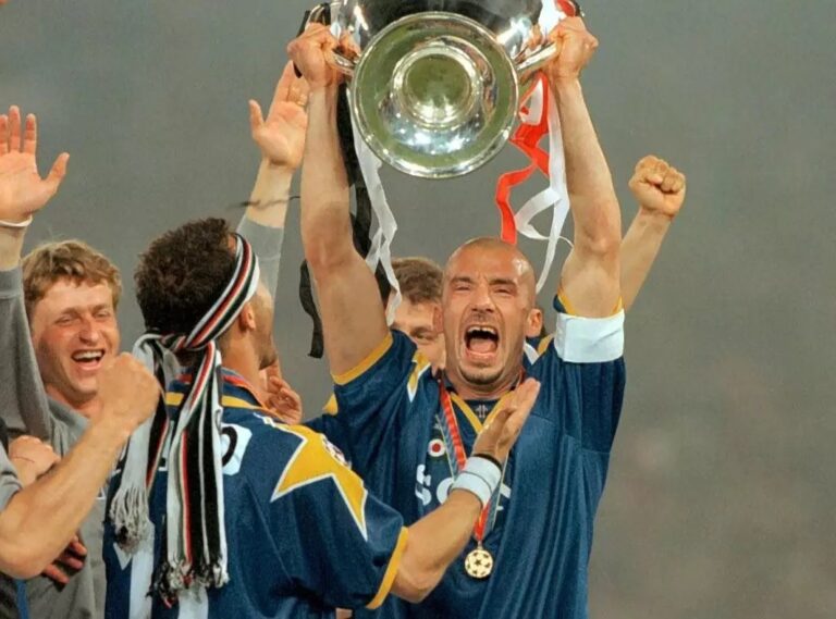 La Juve saluta Vialli: “Ciao Gianluca, tristezza infinita”