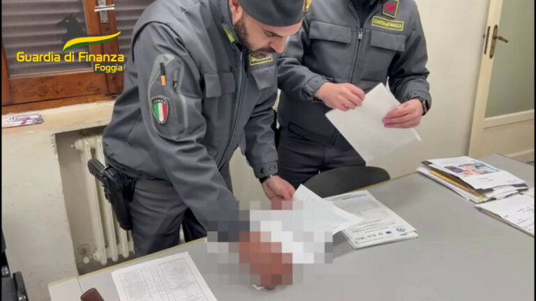 Fabbrica di diplomi falsi, tre arresti (VIDEO)