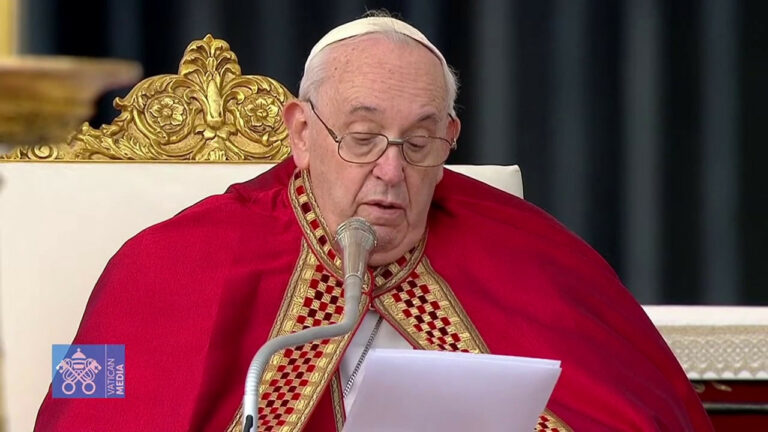 Papa Francesco: “Benedetto ha elargito sapienza e dedizione” (VIDEO)