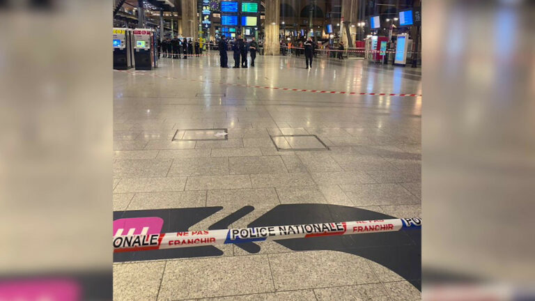 Parigi, attacco alla stazione ferroviaria: diverse persone ferite (VIDEO)