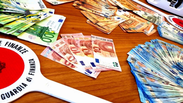 False banconote da 500 euro, sequestro della GdF False banconote da 500 euro, sequestro della GdF