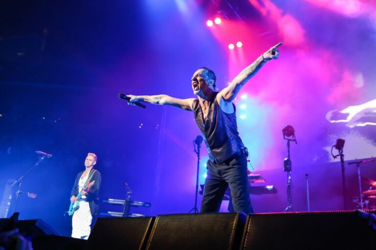 Sanremo, Amadeus: “I Depeche Mode ospiti della serata finale”