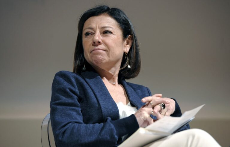 De Micheli: “Il Pd deve cambiare per trasformare la società” De Micheli: “Il Pd deve cambiare per trasformare la società”