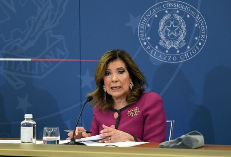 Casellati: “Con l’autonomia nessuna Regione resterà indietro”