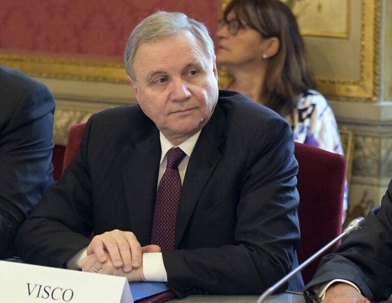 Visco: “Serve il contributo di tutti contro la spirale prezzi-salari”