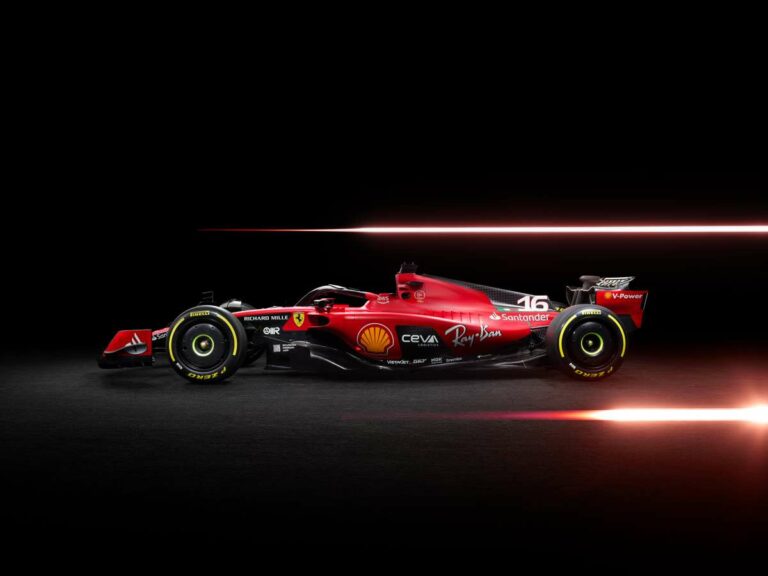 Svelata la nuova Ferrari, Leclerc e Sainz: “Pronti a vincere”