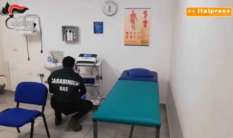 Controlli Nas a medici di famiglia e pediatri, 14% degli studi irregolari Controlli Nas a medici di famiglia e pediatri, 14% degli studi irregolari
