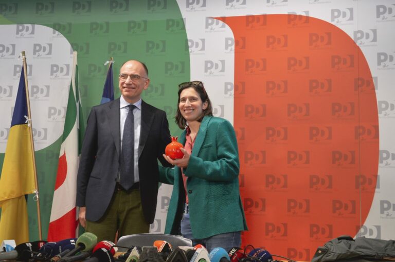 Pd, passaggio di consegne Letta-Schlein: “Aprire subito il tesseramento”