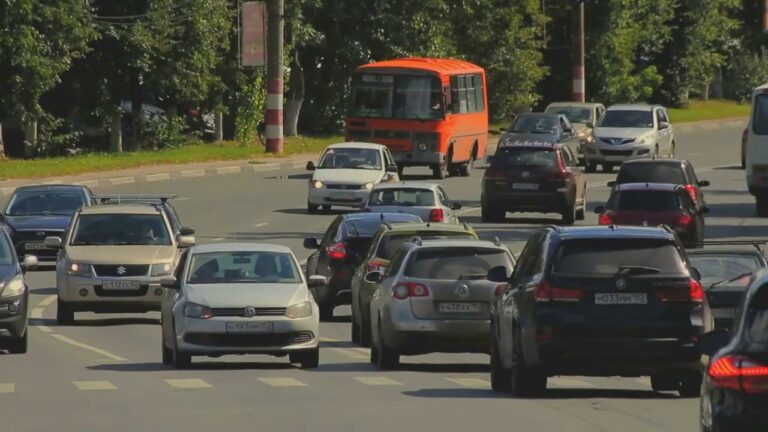 Stop alla vendita di auto a benzina e diesel dal 2035