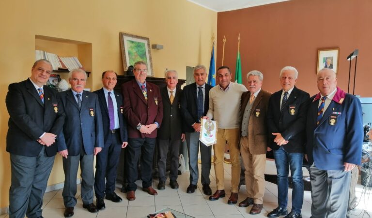 Polizia di Stato: Anps in visita al Commissariato di Taormina