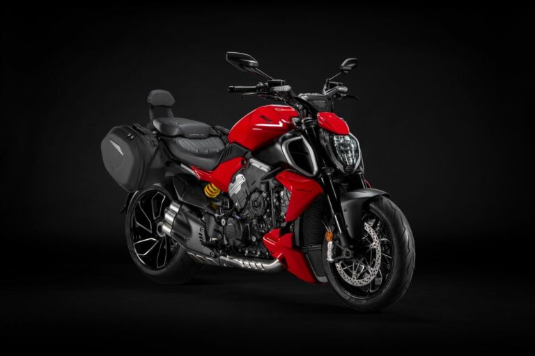 Ducati Diavel V4, più grinta e stile con gli accessori performance Ducati Diavel V4, più grinta e stile con gli accessori performance