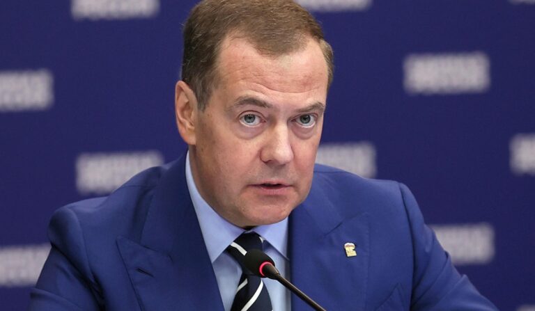 Medvedev choc: “Ucraina potrebbe scomparire”