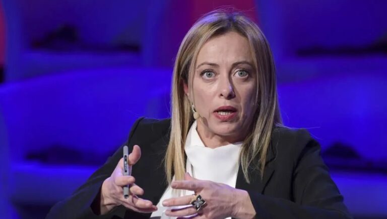 Meloni a Zelensky: “L’Italia non intende tentennare e non lo farà”