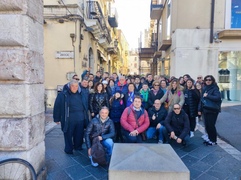 La comunità di Scigliano a Taormina: “Città bellissima”
