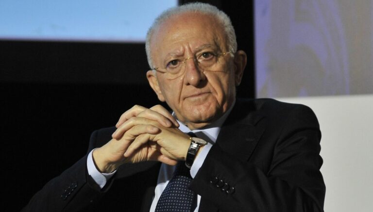 De Luca: “Governo sta strangolando il Sud”