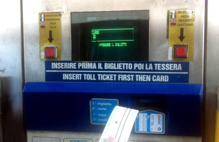 Appalti: turbarono libertà gare al Cas per 10 milioni, 4 ordinanze