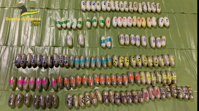 Droga: smantellata rete internazionale di spaccio, 18 arresti