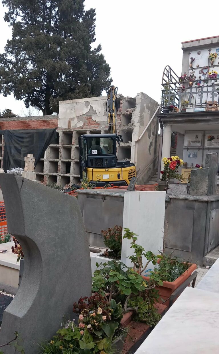 Cimitero di Giardini: i lavori proseguono spediti