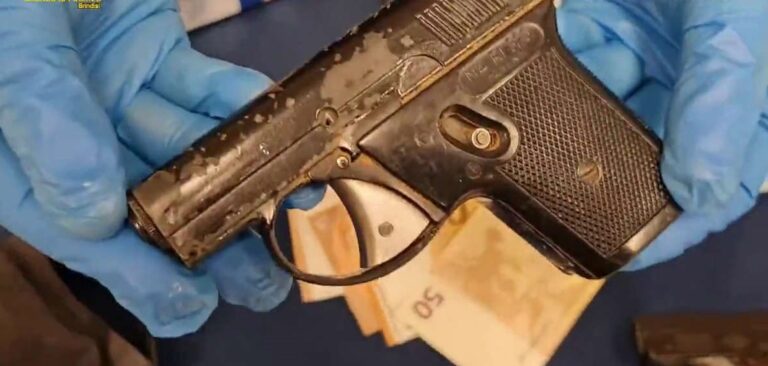 Aveva 26 chili di droga in officina: arrestato