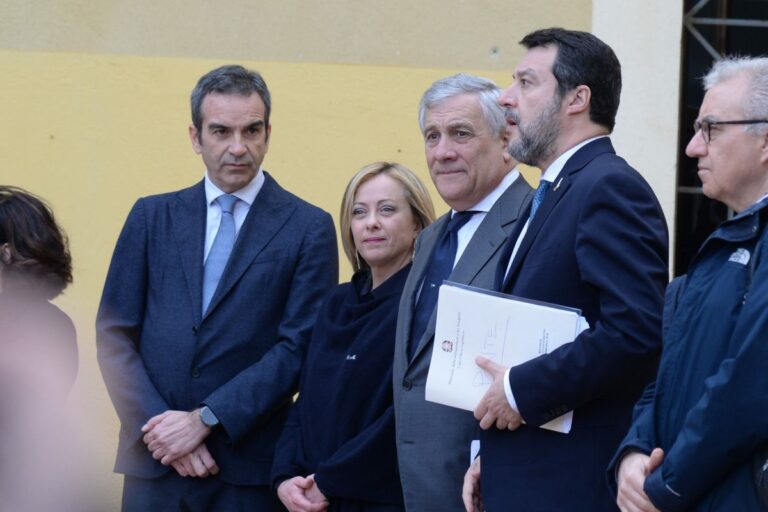 Via libera al decreto Migranti, Meloni: “Sconfiggere la tratta”