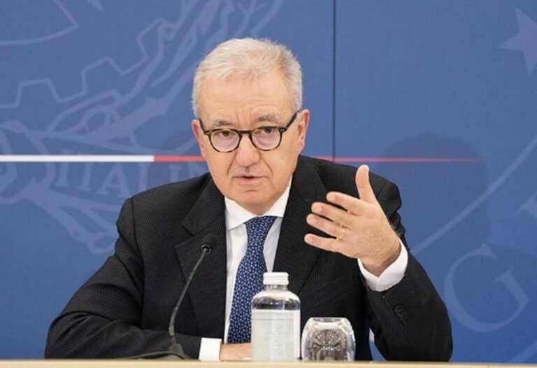Immigrazione, Mantovano: “Sulla Bossi-Fini serve qualcosa di nuovo”