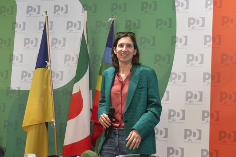 Pd, Elly Schlein proclamata segretaria: “Sarà una nuova primavera”