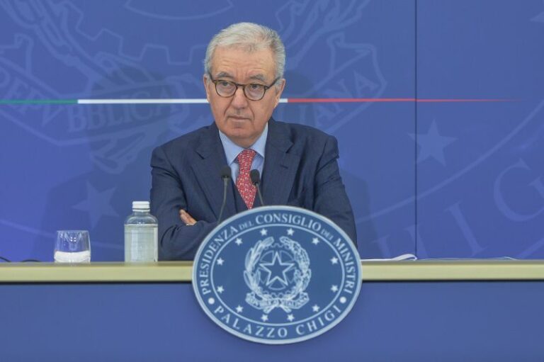 Droga, Mantovano: “Minaccia per la salute di tutti e sicurezza comunità”