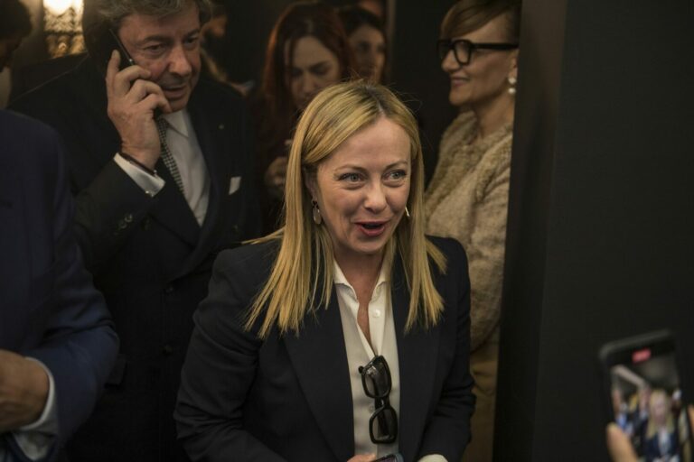 Covid, Meloni: “Uno dei periodi più difficili della storia italiana”