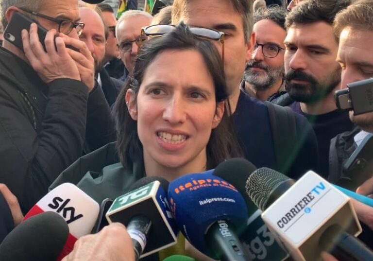 Figli coppie gay, Schlein: “Pronta una legge per il Parlamento”