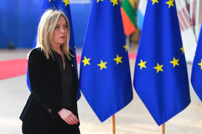 Migranti, Meloni al vertice Ue: “Rischio estate fuori controllo”