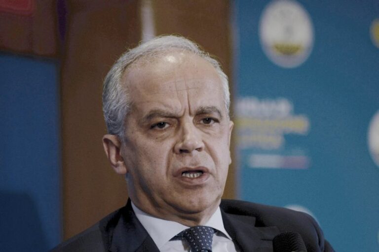 Immigrazione, Piantedosi: “Non arretreremo nel controllo del fenomeno”