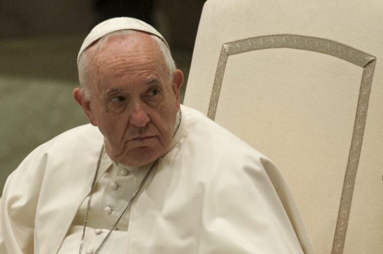 Per il Papa quadro clinico in progressivo miglioramento