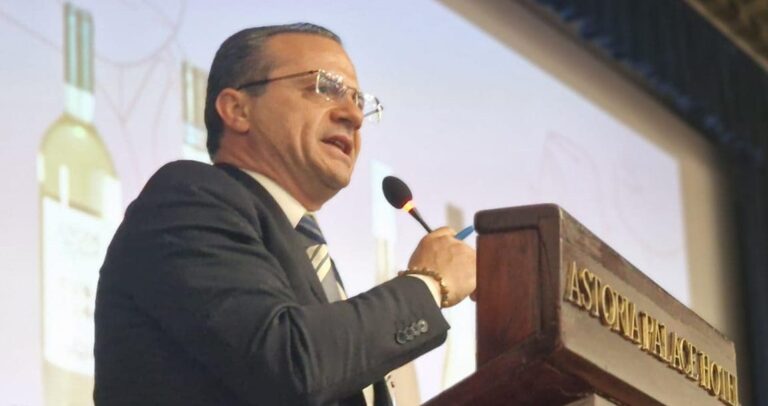 De Luca: “Riaprire il Casinò di Taormina per il riscatto del Sud” De Luca: “Riaprire il Casinò di Taormina per il riscatto del Sud”