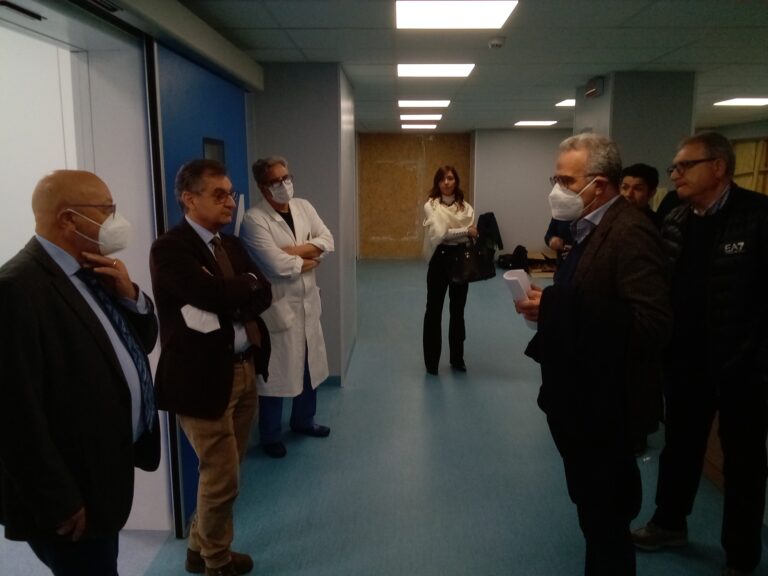 Sale operatorie “San Vincenzo”: blitz dei vertici Asp, lavori verso il traguardo Sale operatorie “San Vincenzo”: blitz dei vertici Asp, lavori verso il traguardo