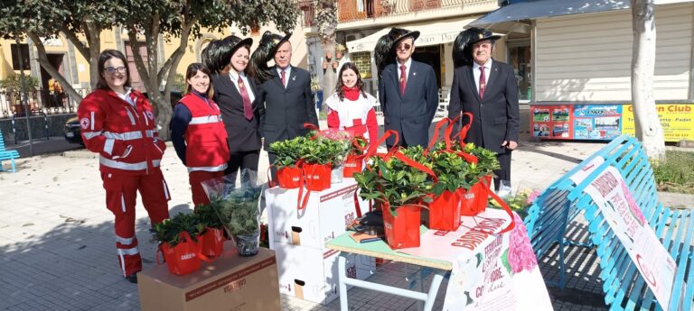 Giardini Naxos in piazza contro la Sclerosi multipla: fermiamola con un fiore Giardini Naxos in piazza contro la Sclerosi multipla: fermiamola con un fiore