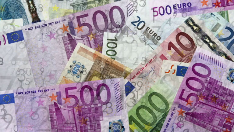 Decreto da 4,9 miliardi contro il caro bollette