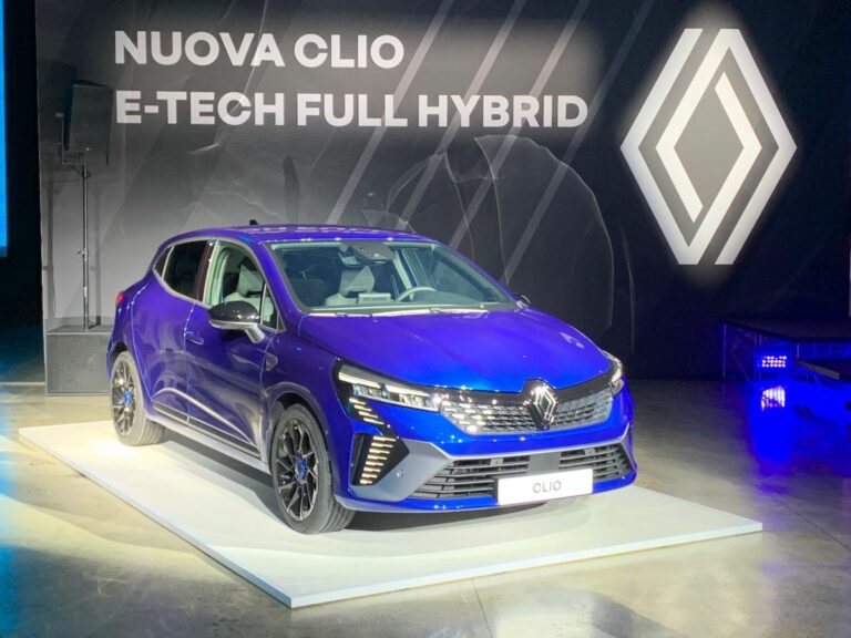 Renault presenta la nuova Clio E-Tech Full Hybrid