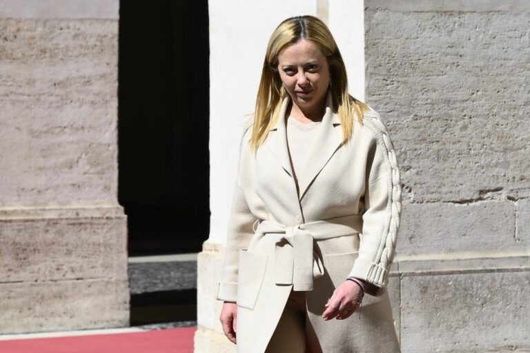 Immigrazione, Meloni: “Non decidano i trafficanti chi entra in Italia”