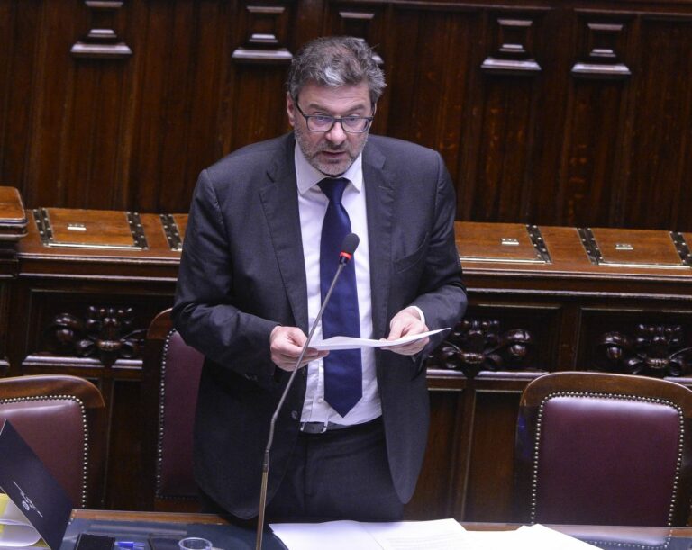 Ue, Giorgetti: “Con il nuovo Patto dovremo rivedere gli investimenti”
