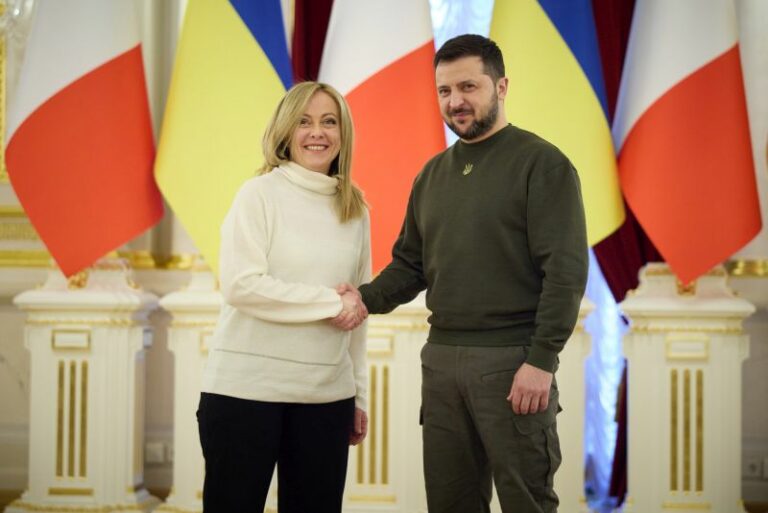 Meloni sente Zelensky: “L’Italia scommette sul futuro dell’Ucraina”